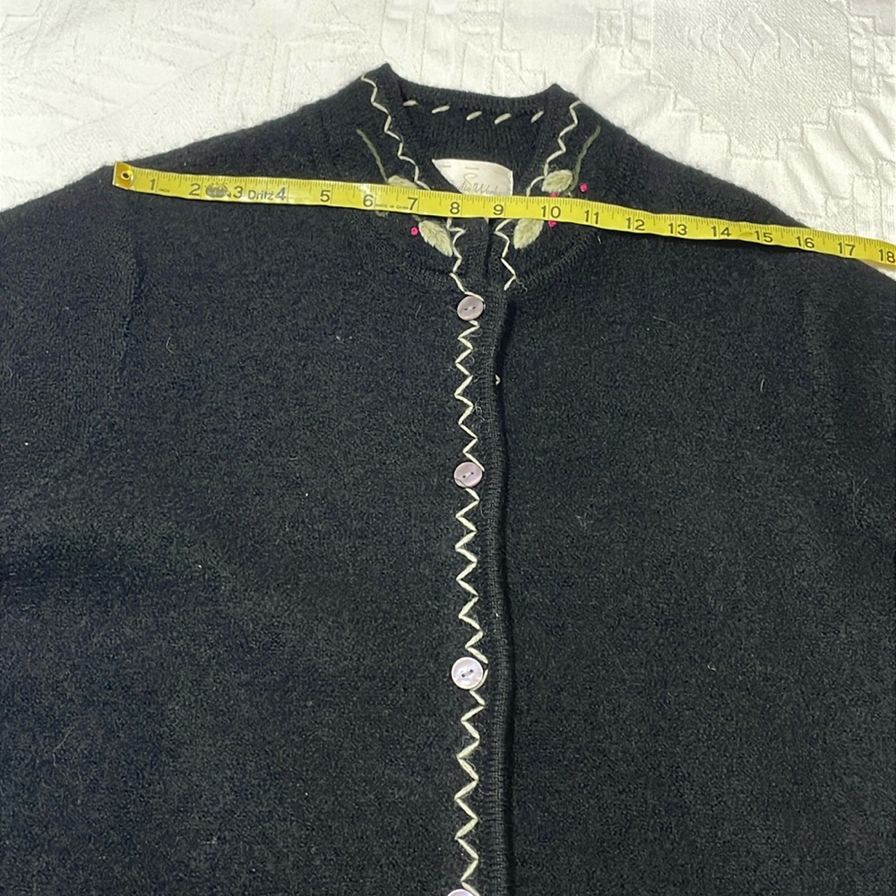 Stunning Wool Embroidered Floral Sweater Jacket Coat Cardigan Overlay SizeMedium - Picture 14 of 16